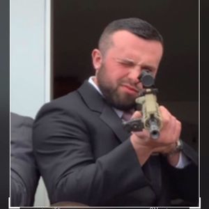 Meet your Posher, Christopher